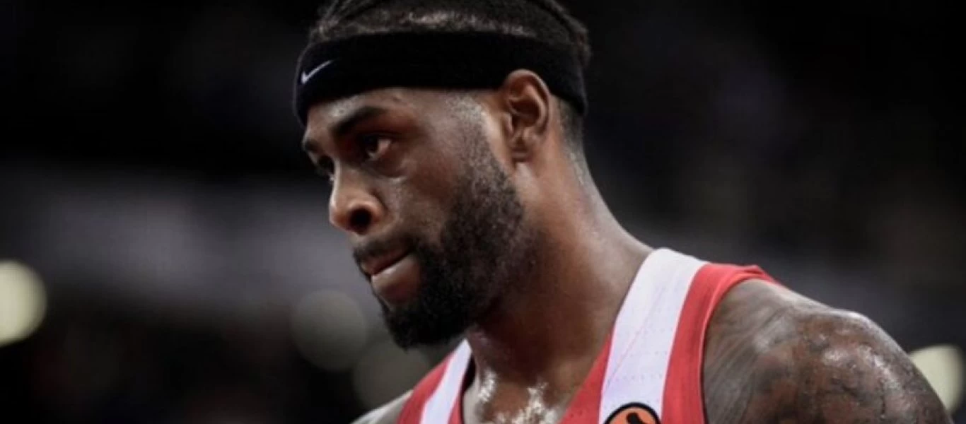 Γουίλι Ριντ: O πρώην παίκτης του Ολυμπιακού έριξε μπουνιά σε αντίπαλο (βίντεο)